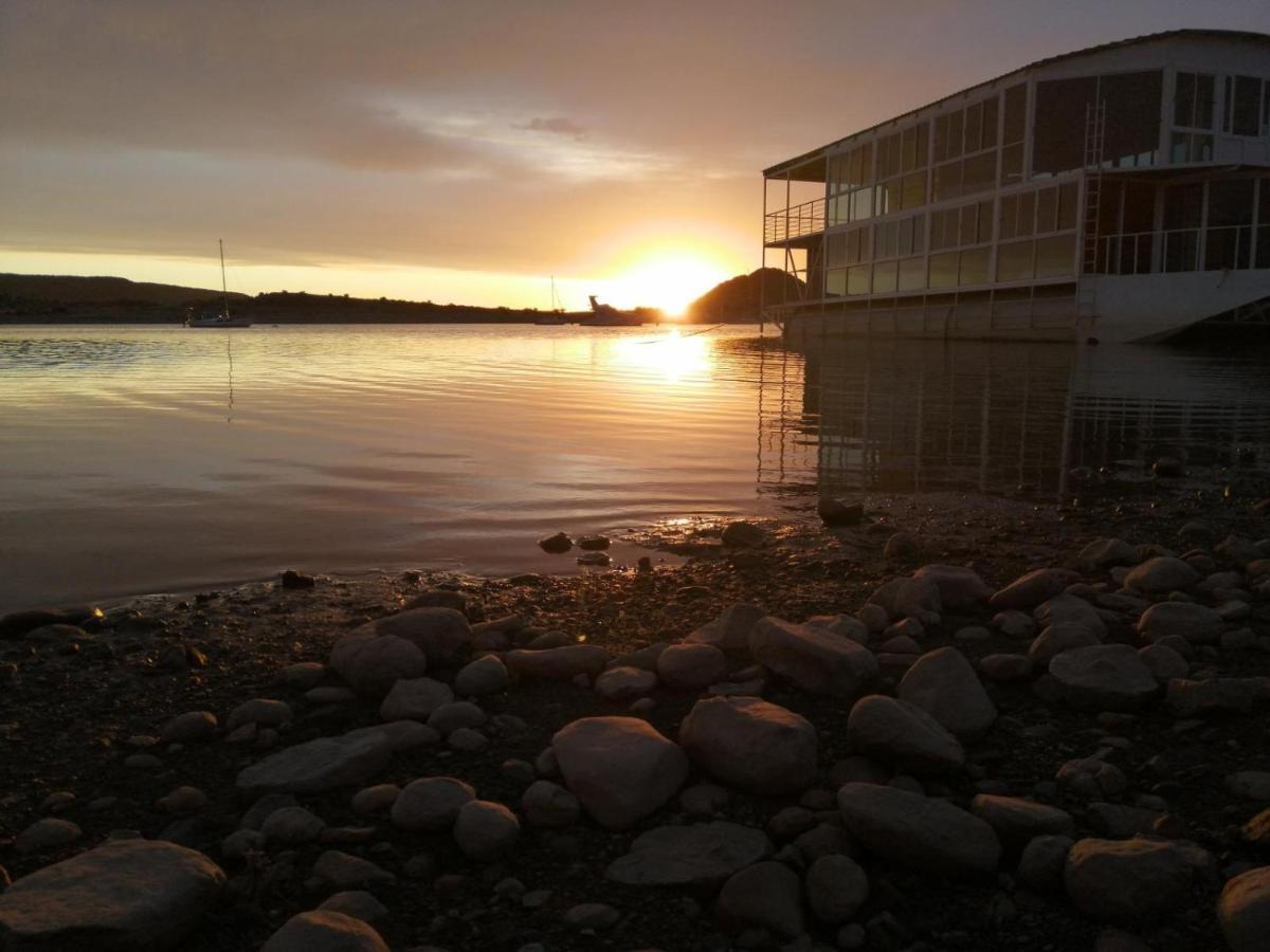 Karoo Queen Houseboat Gariep Dam Εξωτερικό φωτογραφία